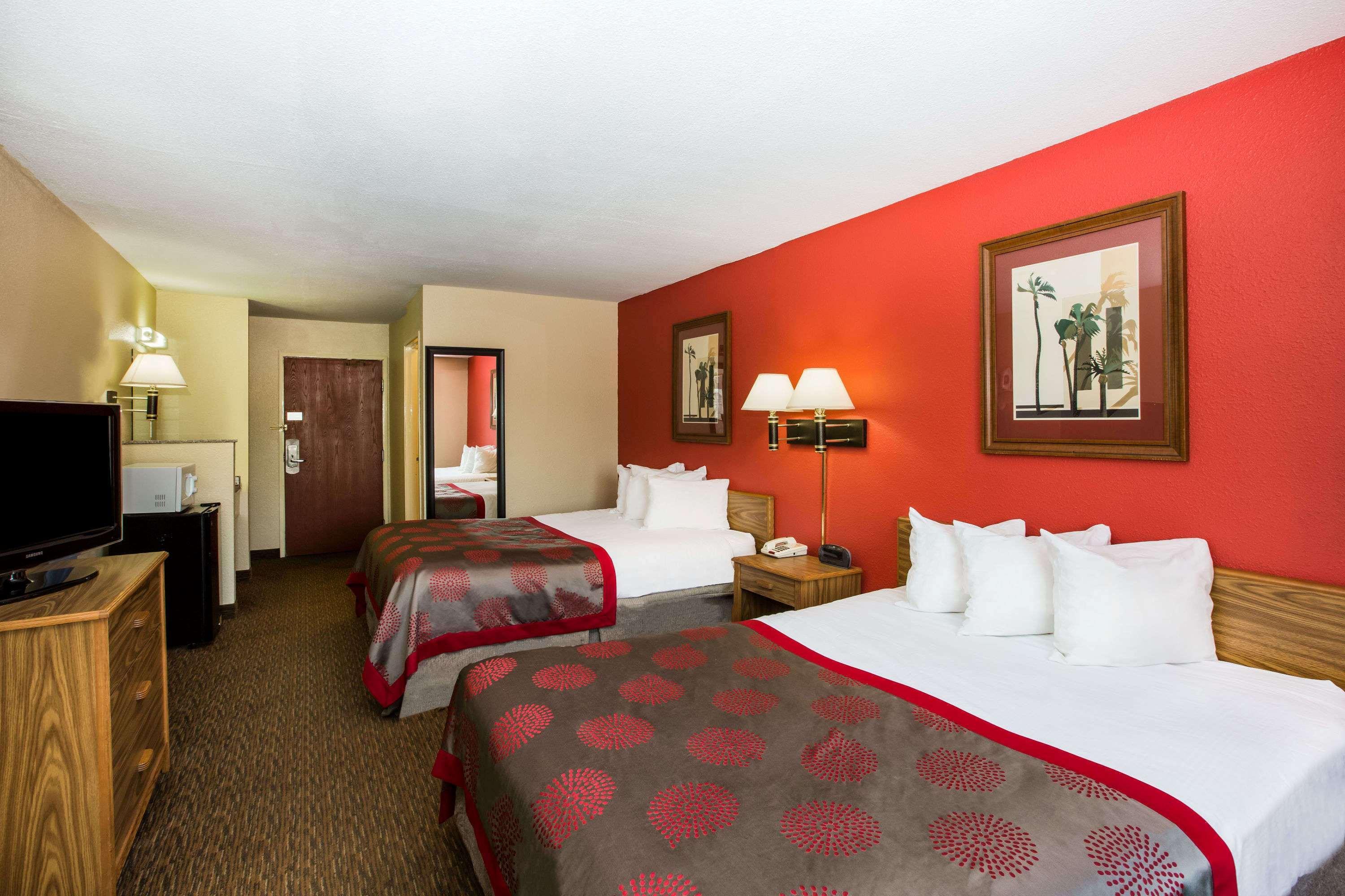 Ramada By Wyndham Sioux Falls Buitenkant foto